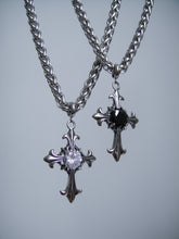 Load image into Gallery viewer, FLEUR CROSS CHAIN