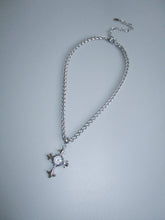 Load image into Gallery viewer, FLEUR CROSS CHAIN