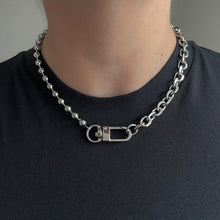 Load image into Gallery viewer, HALF CLASP CHAIN