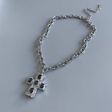 Load image into Gallery viewer, BLACK GEM CROSS CHAIN