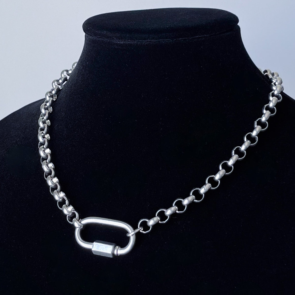 Carabiner Big Bold, Unisex, Necklace, Carabiner Silver Pendant, Large Stainless  Steel Links Necklace - Construction Jewelry