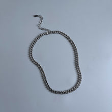 Load image into Gallery viewer, MINI CUBAN LINK NECKLACE