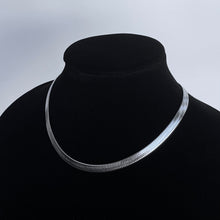 Load image into Gallery viewer, FLAT HERRINGBONE CHAIN