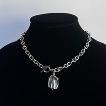 Load image into Gallery viewer, SQUARE PEARL TOGGLE NECKLACE