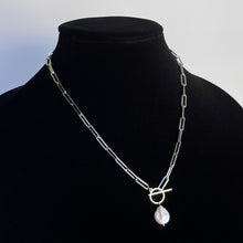 Load image into Gallery viewer, MINI PEARL TOGGLE NECKLACE