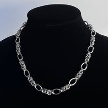 Load image into Gallery viewer, WOVEN OVAL MIX LINK CHAIN