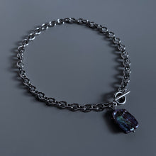 Load image into Gallery viewer, SQUARE PEARL TOGGLE NECKLACE