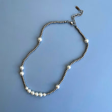 Load image into Gallery viewer, STAINLESS STEEL PEARL BEAD NECKLACE
