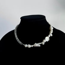 Load image into Gallery viewer, BAROQUE PEARL CHAIN