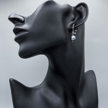 Load image into Gallery viewer, BLACK PEARL DROP MINI HOOP EARRINGS