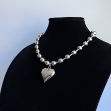 Load image into Gallery viewer, OVERSIZED BLOB HEART NECKLACE