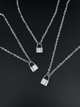 Load image into Gallery viewer, MINI LOCK NECKLACE