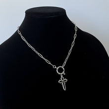 Load image into Gallery viewer, GOTHIC CROSS CLASP NECKLACE