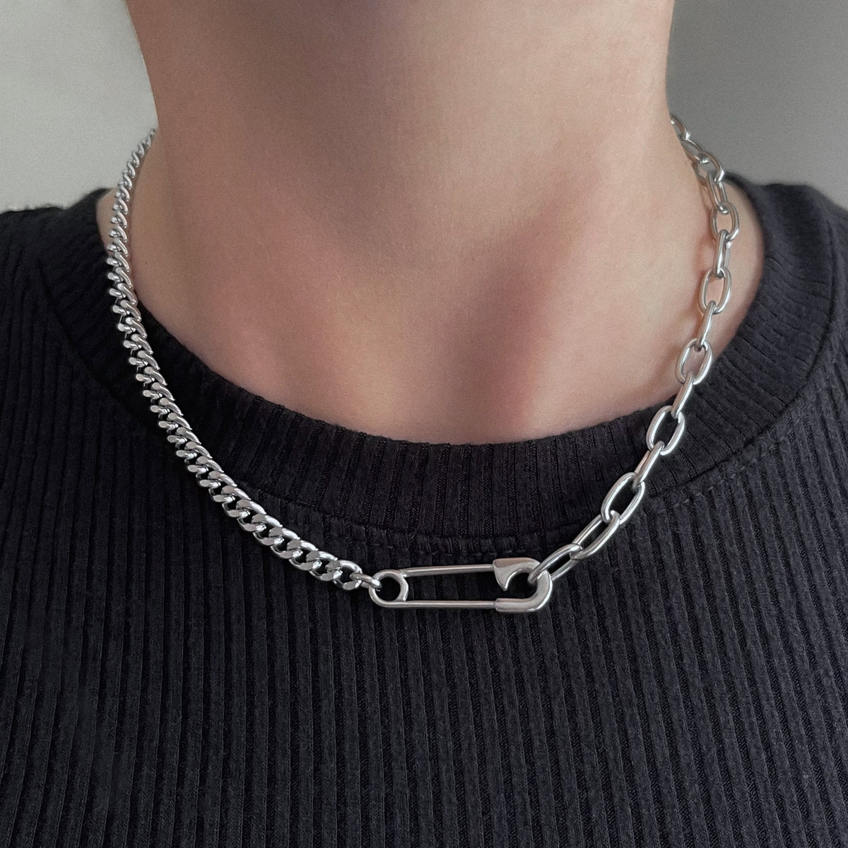 SAFETY PIN CHAIN NECKLACE – COLD SHOULDER LA