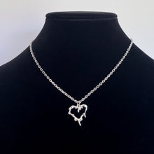 Load image into Gallery viewer, DRIPPY HEART NECKLACE