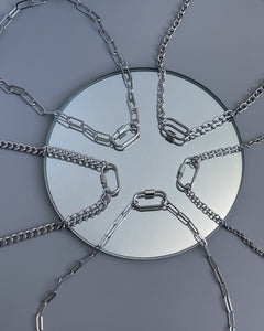 CARABINER CHAIN NECKLACE