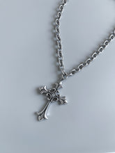 Load image into Gallery viewer, XL FLEUR CROSS PENDANT NECKLACE