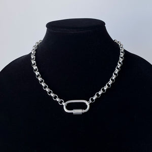 OVERSIZED CARABINER NECKLACE