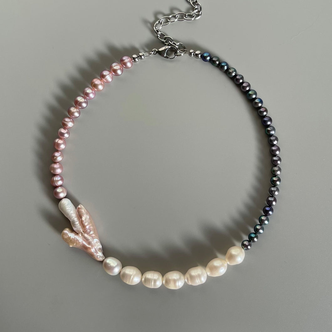 AURA PEARL NECKLACE