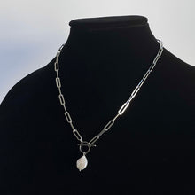 Load image into Gallery viewer, MINI PEARL TOGGLE NECKLACE
