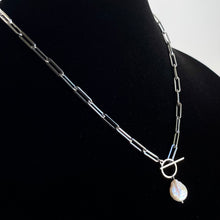 Load image into Gallery viewer, MINI PEARL TOGGLE NECKLACE