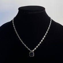 Load image into Gallery viewer, ABYSS PENDANT NECKLACE