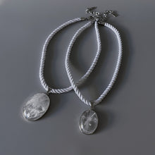Load image into Gallery viewer, QUARTZ PENDANT TWISTED ROPE NECKLACE