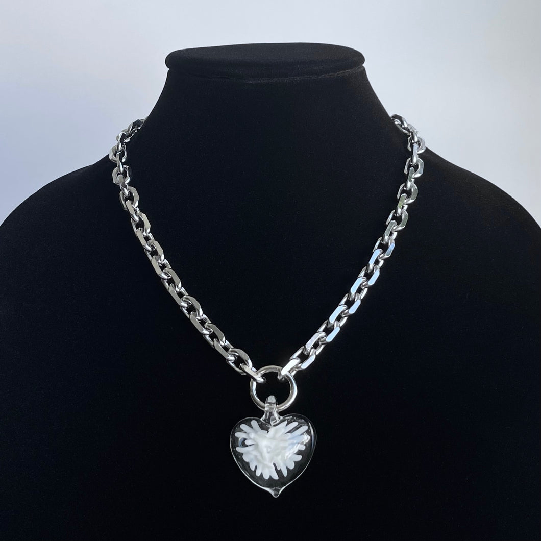 GLASS HEART CHAIN LINK NECKLACE