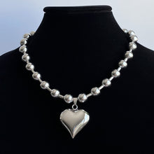 Load image into Gallery viewer, OVERSIZED BLOB HEART NECKLACE